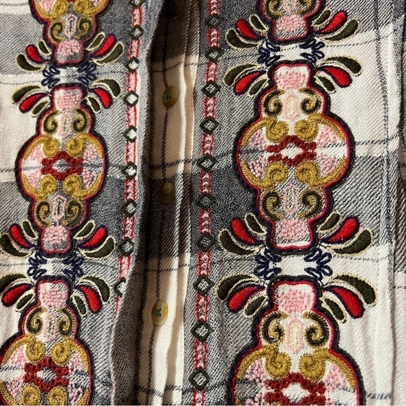 Anthropologie | Akemi & Kin Dalton Embroidered Plaid Flannel Popover Top Size S - Picture 6 of 14